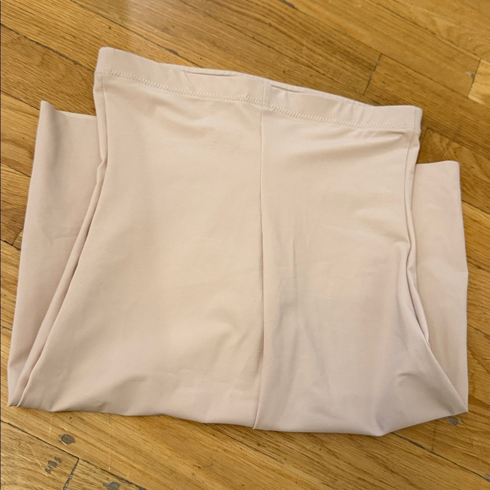 Commando Classic Control High-Waisted Short - Picture 4 of 6